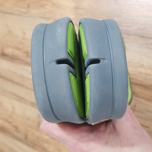 O"NEILL Gray & Green Flip Flop Sandals - Picture 8 of 10